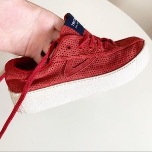 Tretorn Nylite 3 Bold Suede Sneaker Red Size 7.5